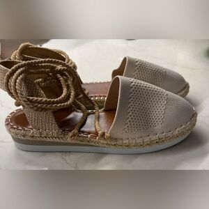 Crown Vintage Cream Espadrilles size 7.5